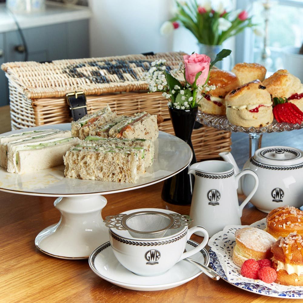 luxury-afternoon-tea Luxury Afternoon Tea